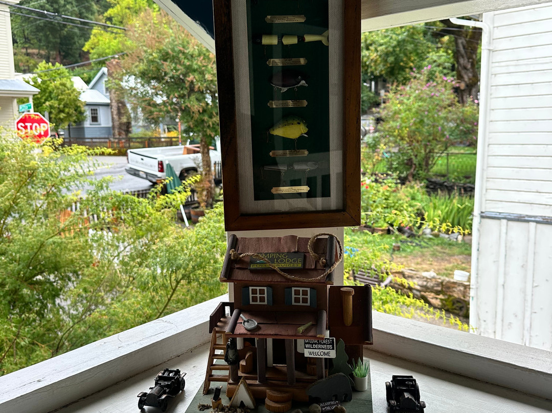 Riverside Mountain Lodge主图