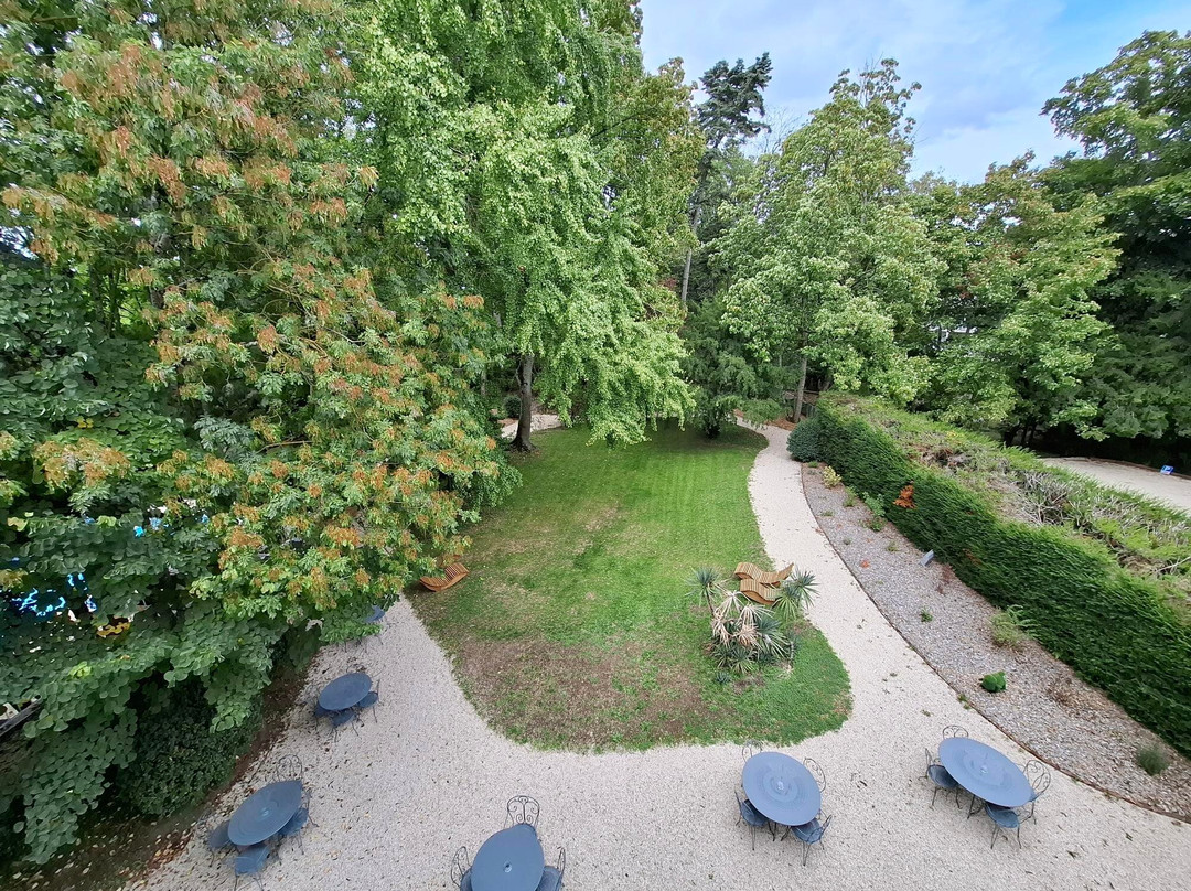 Hotel Les Marechaux主图