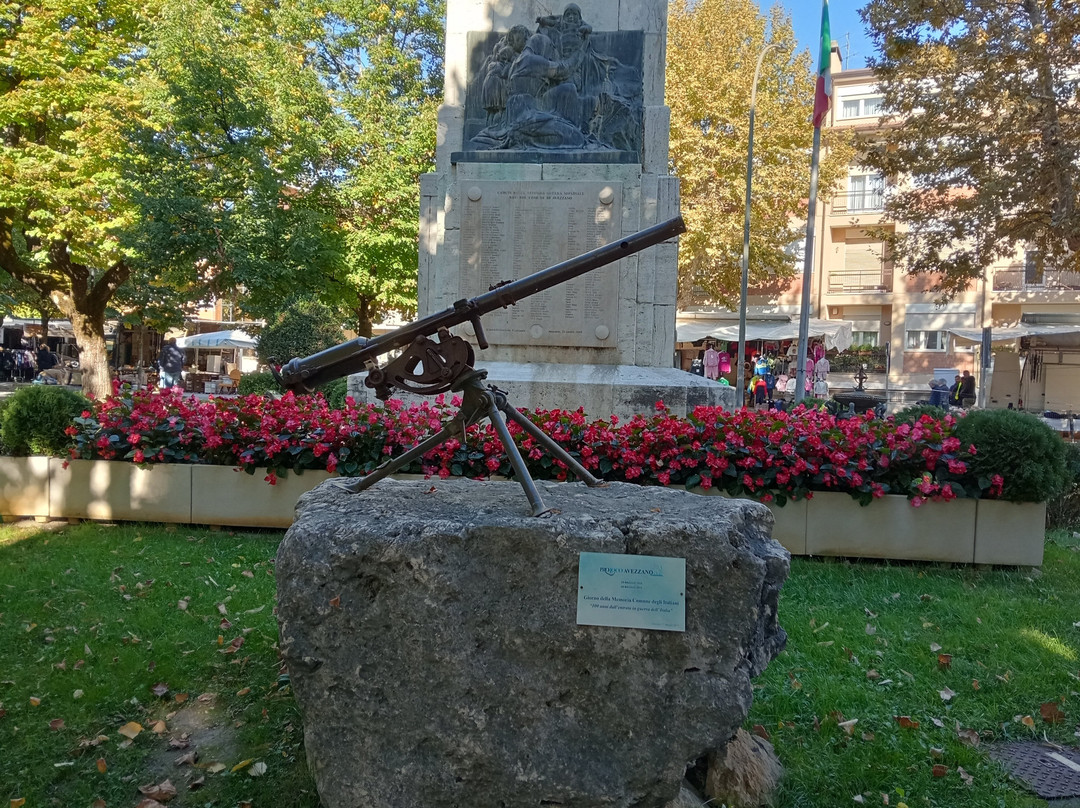Monumento ai Caduti Delle Due Guerre Avezzano-Avezzano必去景点