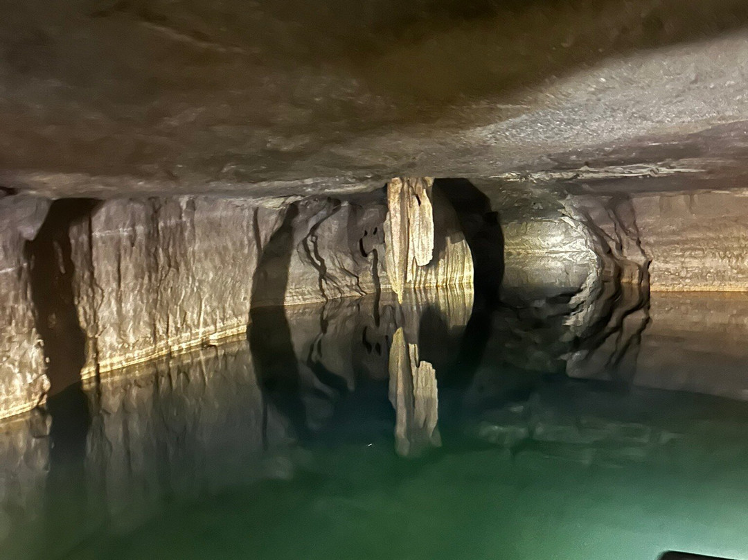Bluespring Caverns-Bedford必去景点