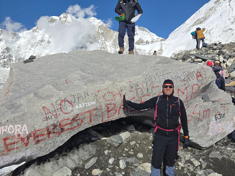 Viajes a Nepal-萨拉戈萨省必去景点