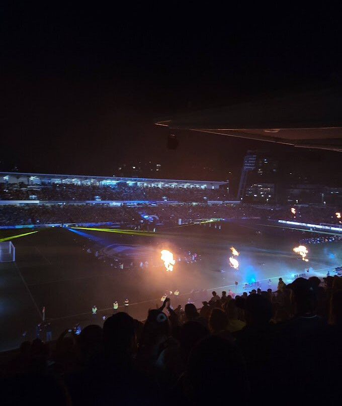 polytec stadium-戈斯福德必去景点