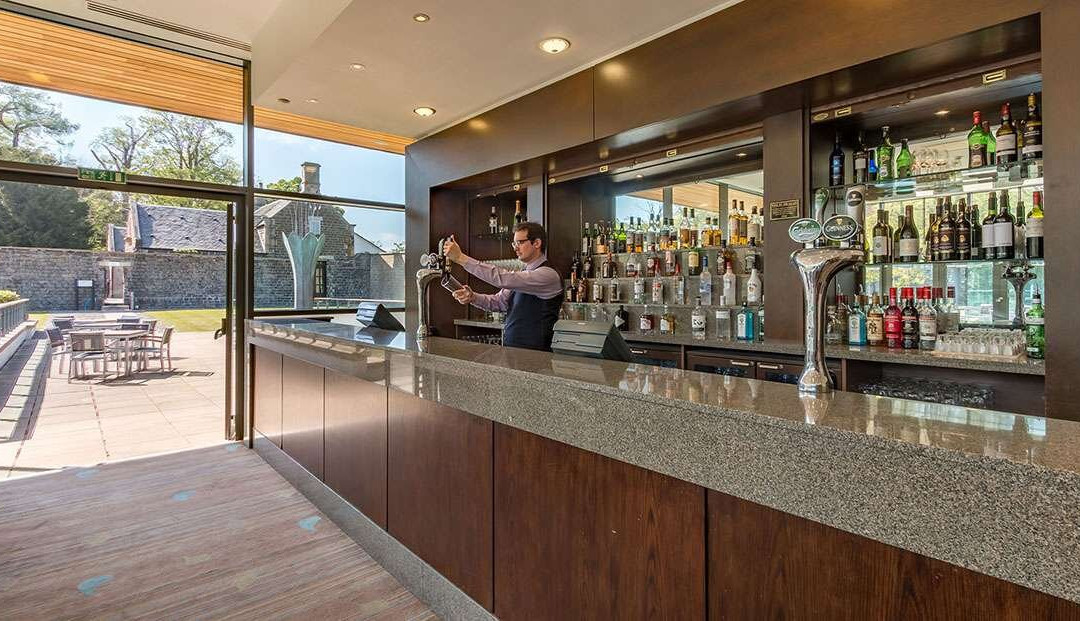 精选诺顿别墅温泉酒店主图