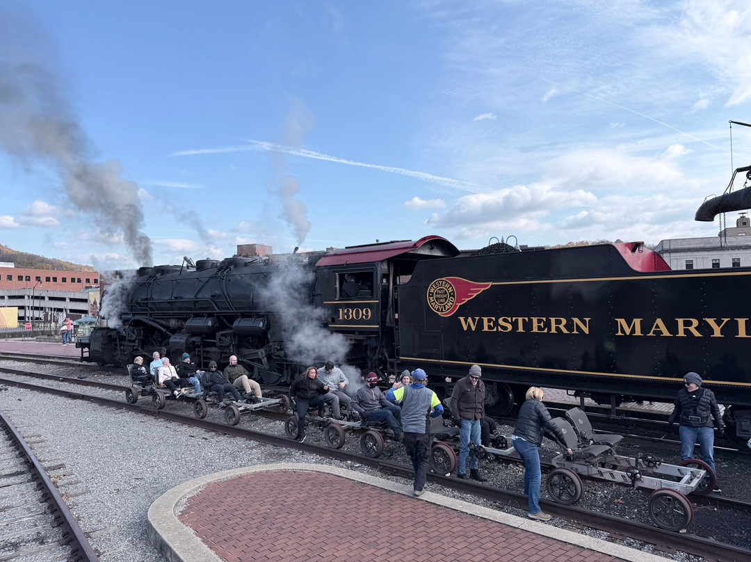 Tracks and Yaks-弗罗斯特堡必去景点