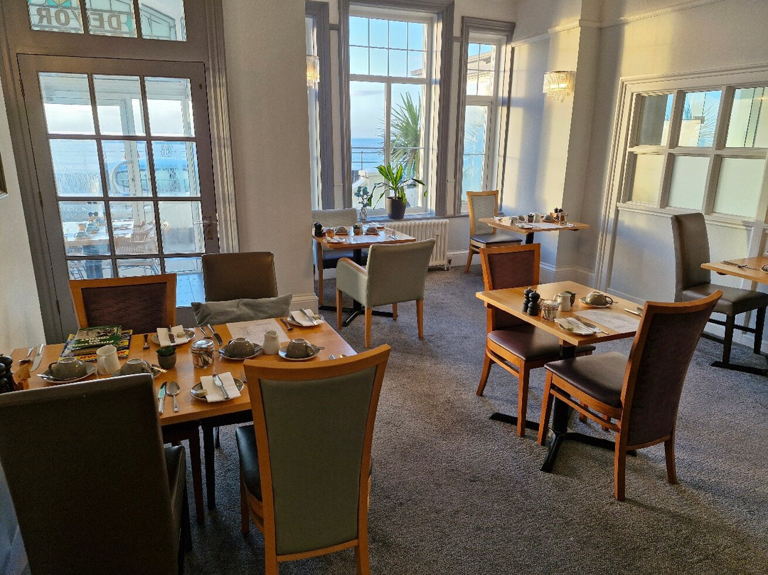 The Kingswood Hotel主图