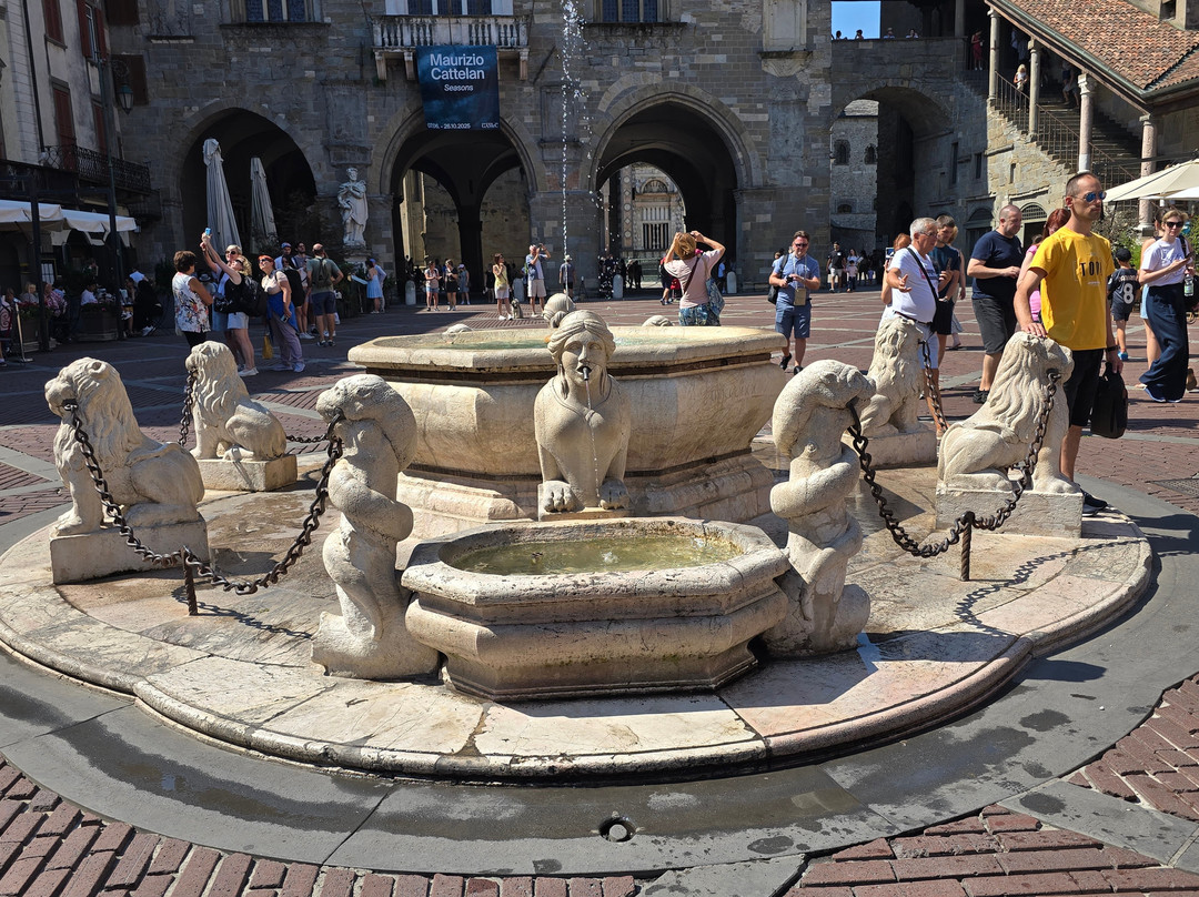 Fontana Contarini-贝加莫必去景点