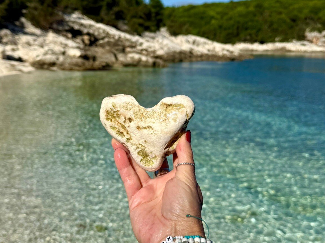 Kimilia Beach-菲斯卡尔宗必去景点