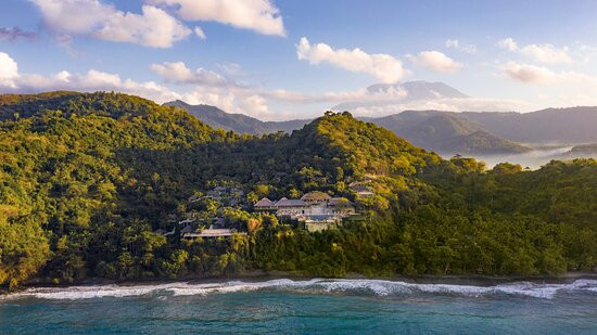 阿曼其拉度假酒店主图