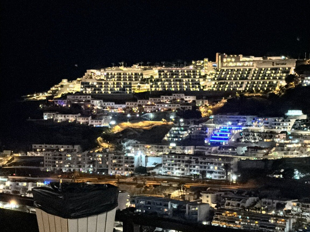 Miriam Apartments主图