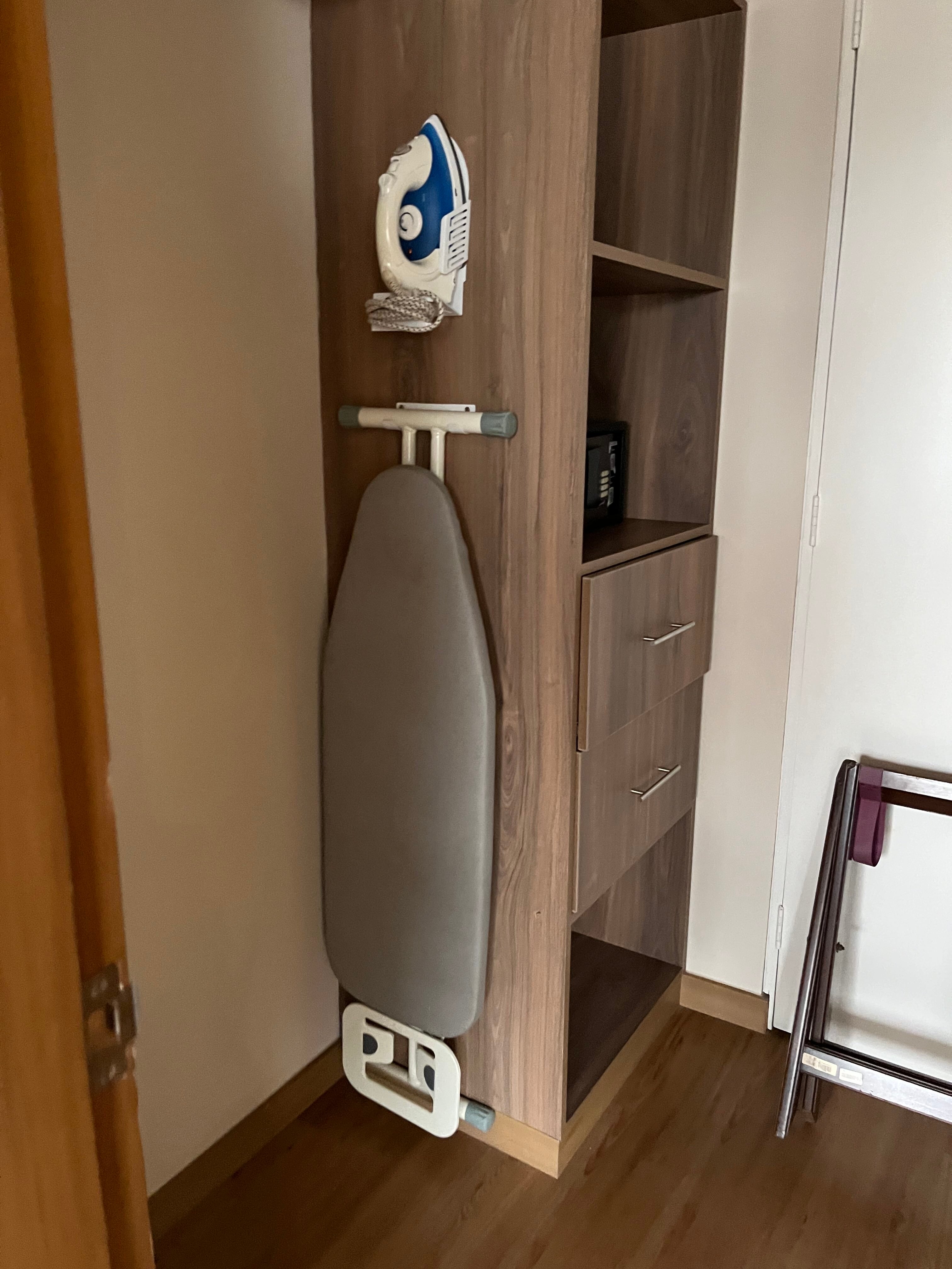 贝拉维斯特艾斯特利公寓-客卧