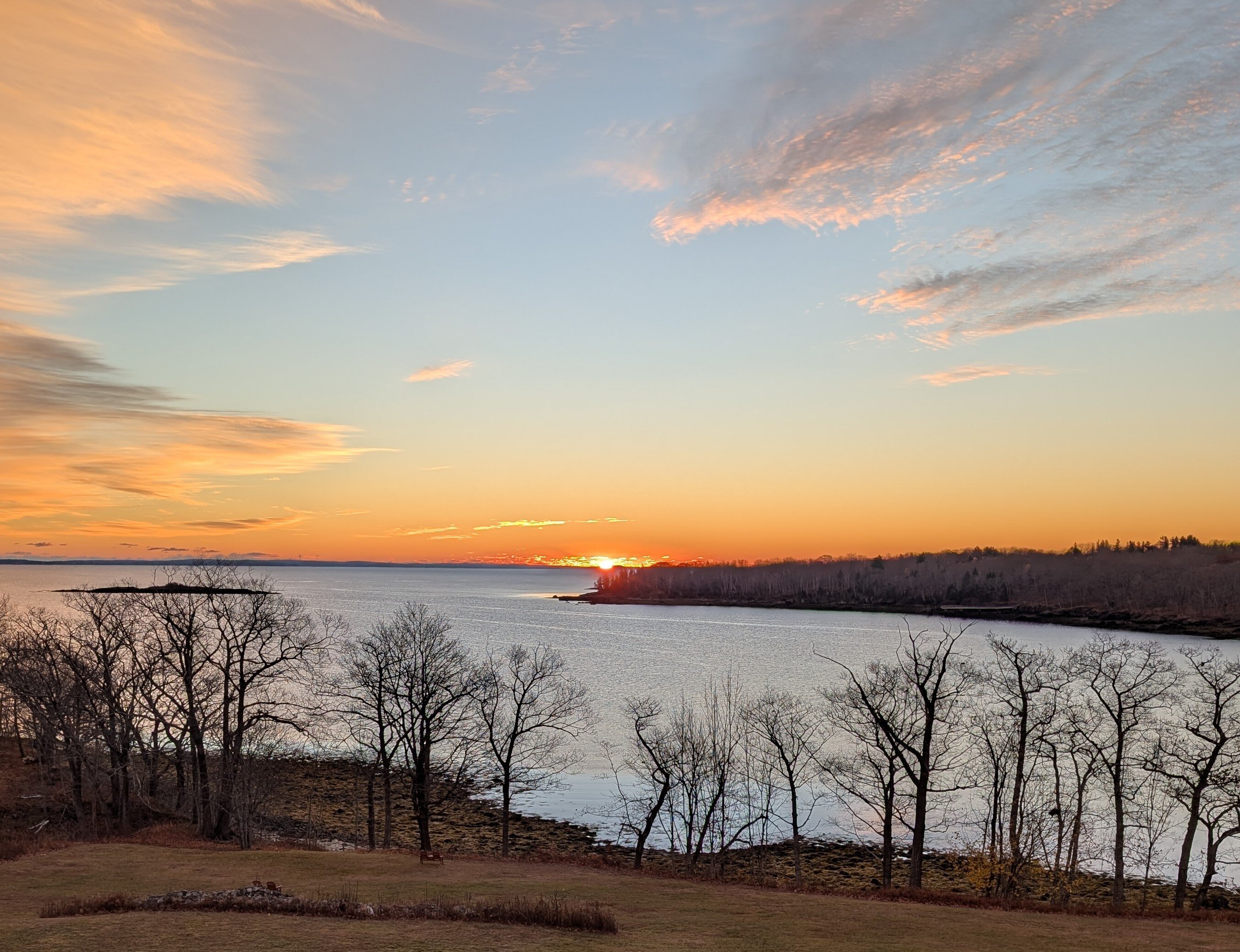 Ledges By The Bay-官方