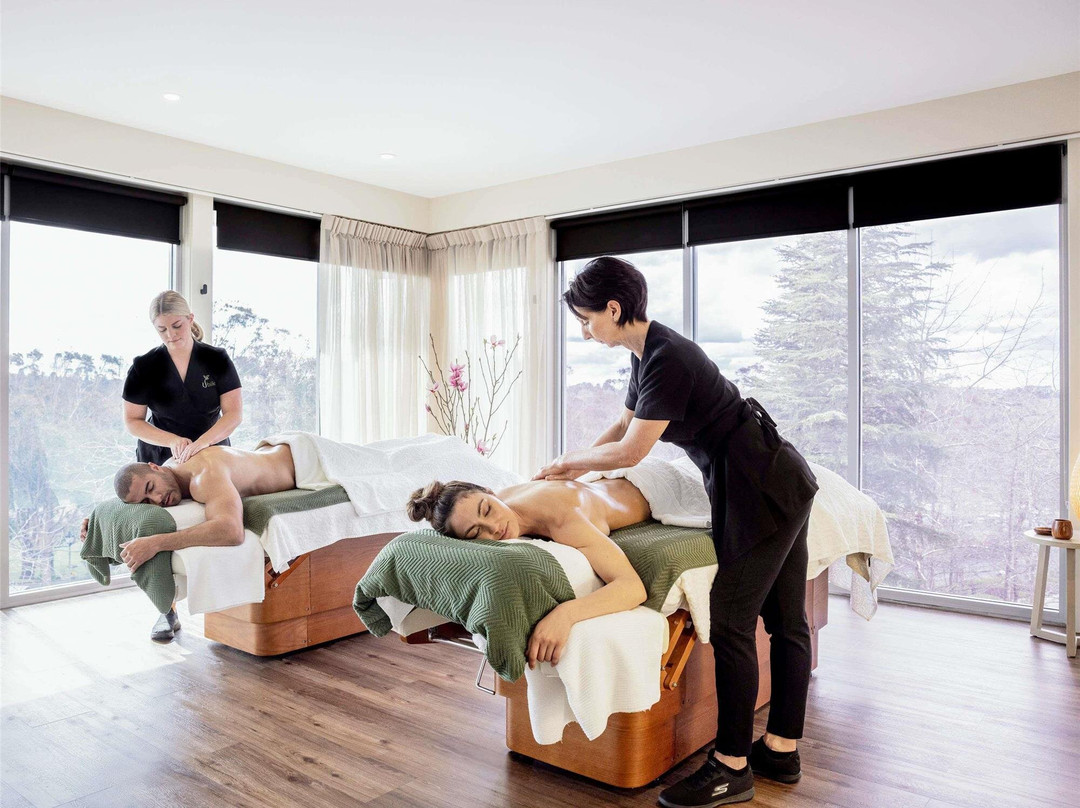 美憬阁蓝山费尔蒙水疗度假酒店主图