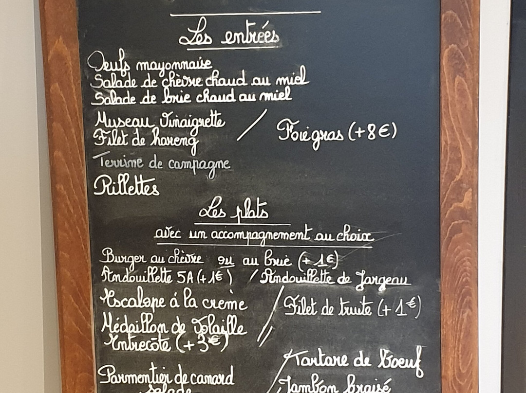 Le Champagne Sur Seine Bar