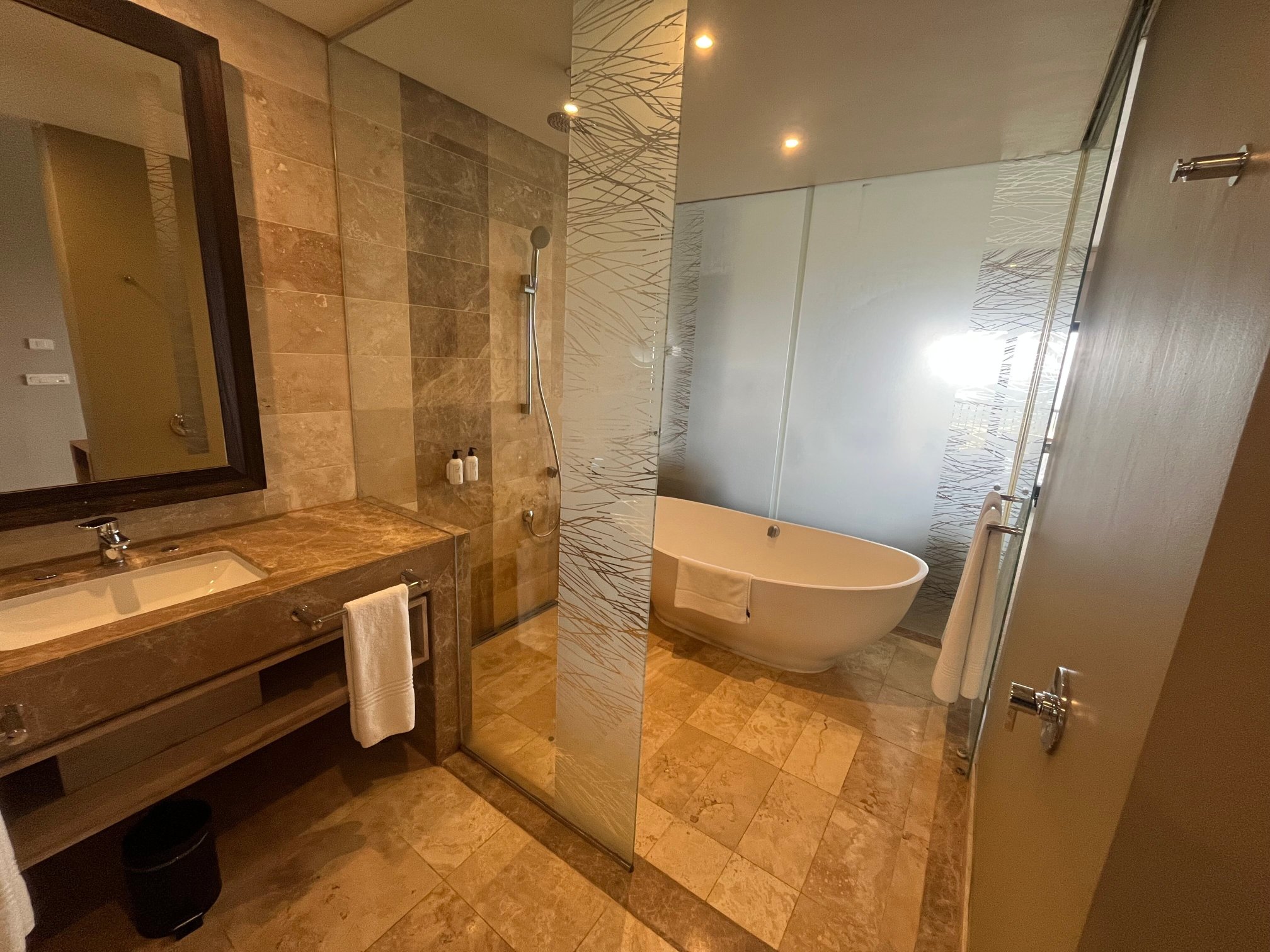 凯悦丽晶欧巴高尔夫温泉度假村-浴室