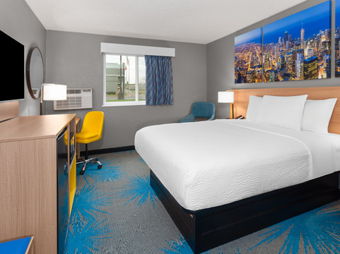 Days Inn by Wyndham Waukegan