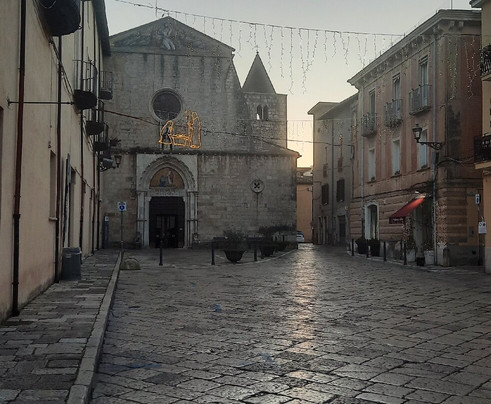 Piazza Unità D'italia-丰迪必去景点