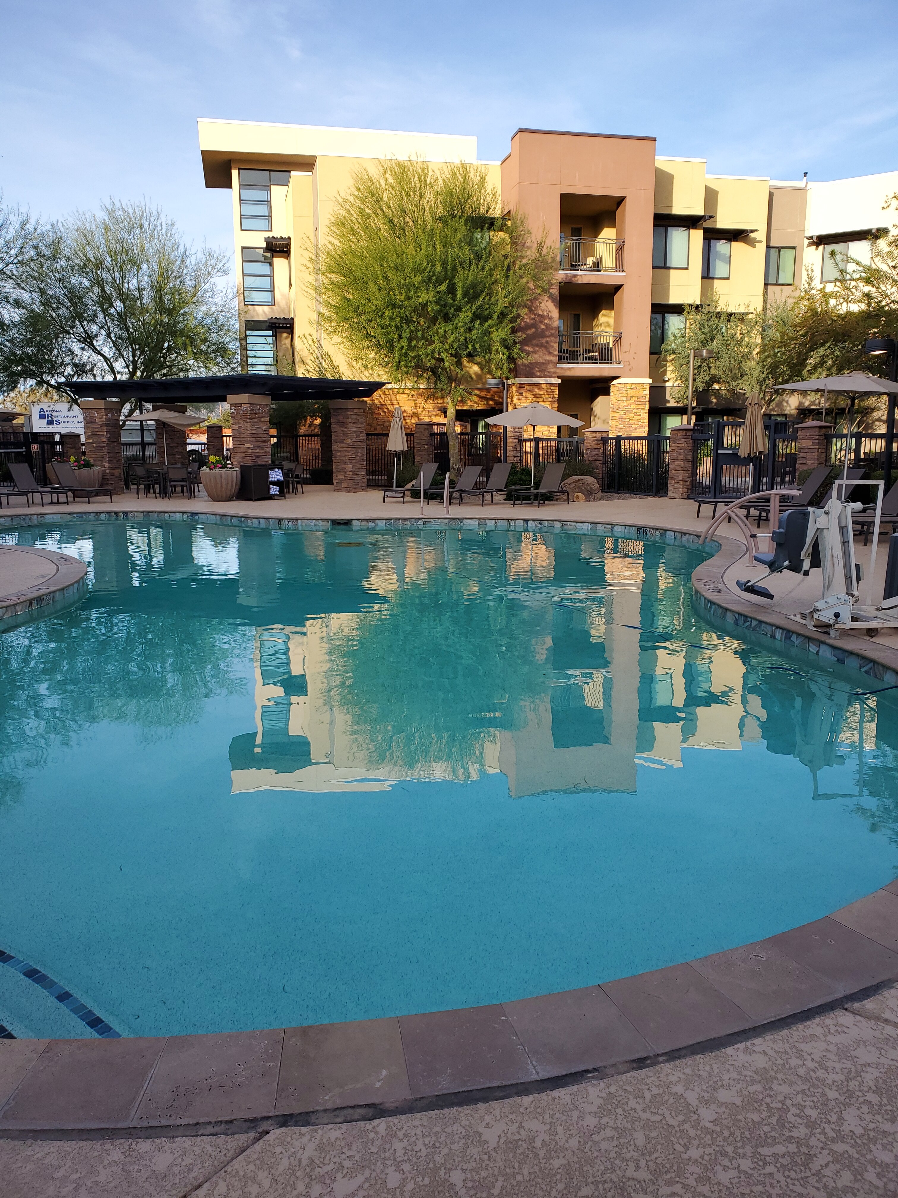Courtyard by Marriott Scottsdale Salt River-泳池