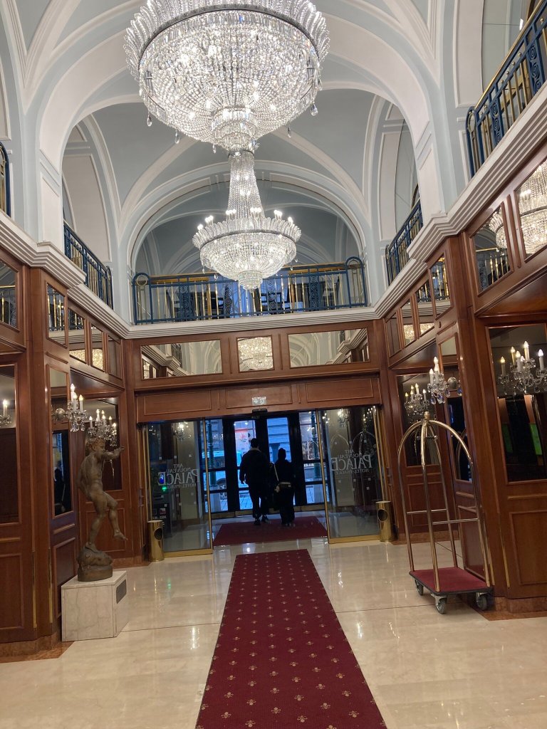 布拉格宫酒店-官方