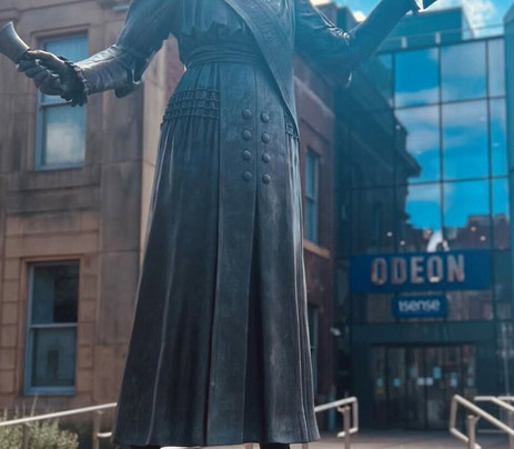 Annie Kenney Statue-奥尔德姆必去景点
