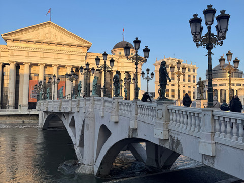 Aisling Guide me Albania Tour-地拉那必去景点