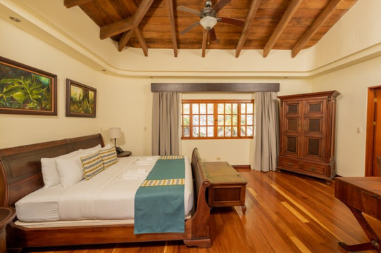 博润坤温泉度假村主图