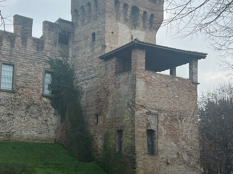 Castello Visconteo-Romano di Lombardia必去景点