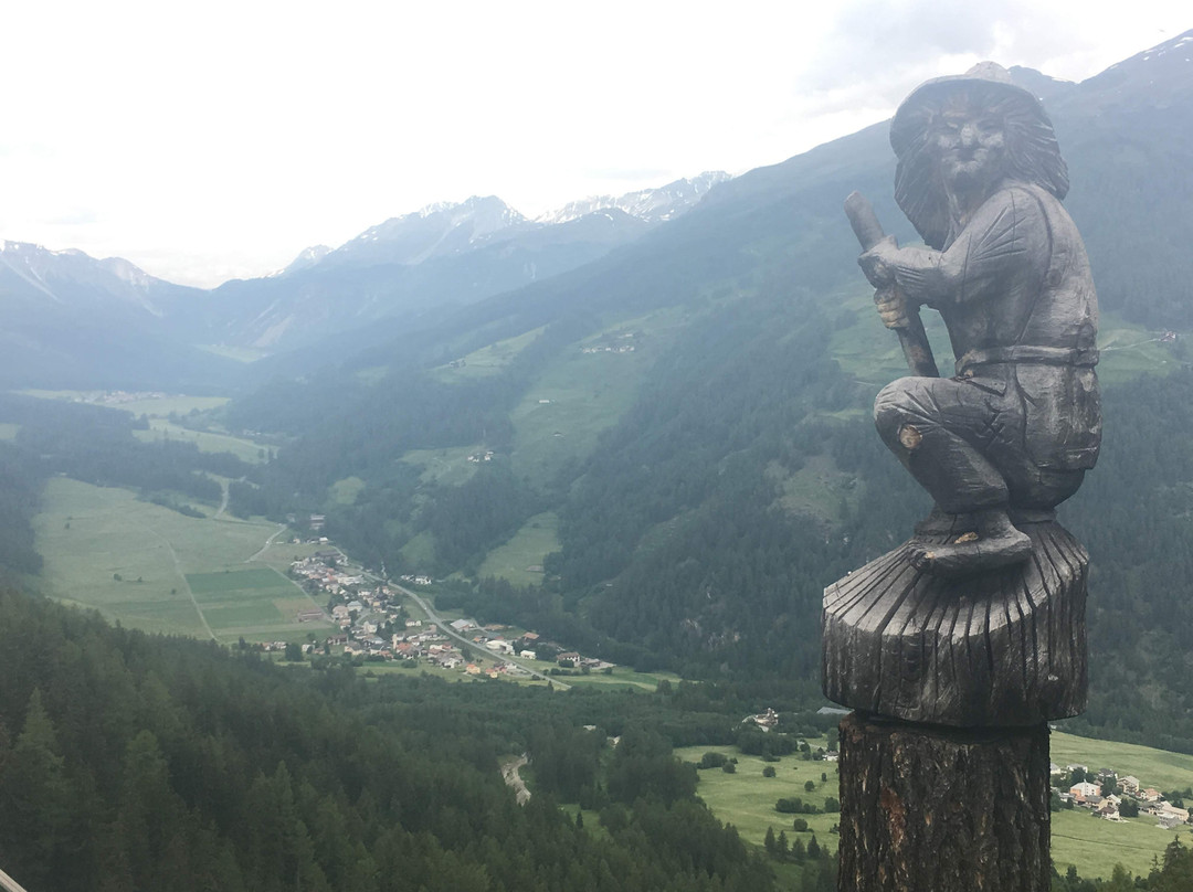 Umbrail Pass-Santa Maria Val Müstair必去景点