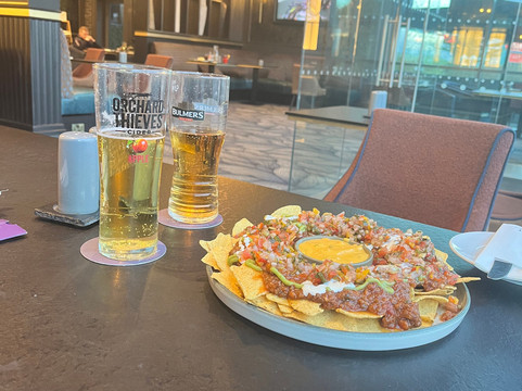 克隆梅尔塔尔伯特酒店主图