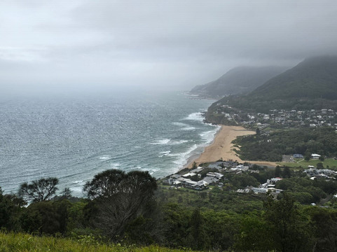 伍伦贡服务公寓