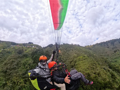Parapente Zona De Vuelo-San Felix必去景点