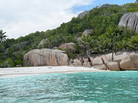 Lizzy Boat Charter-La Passe必去景点