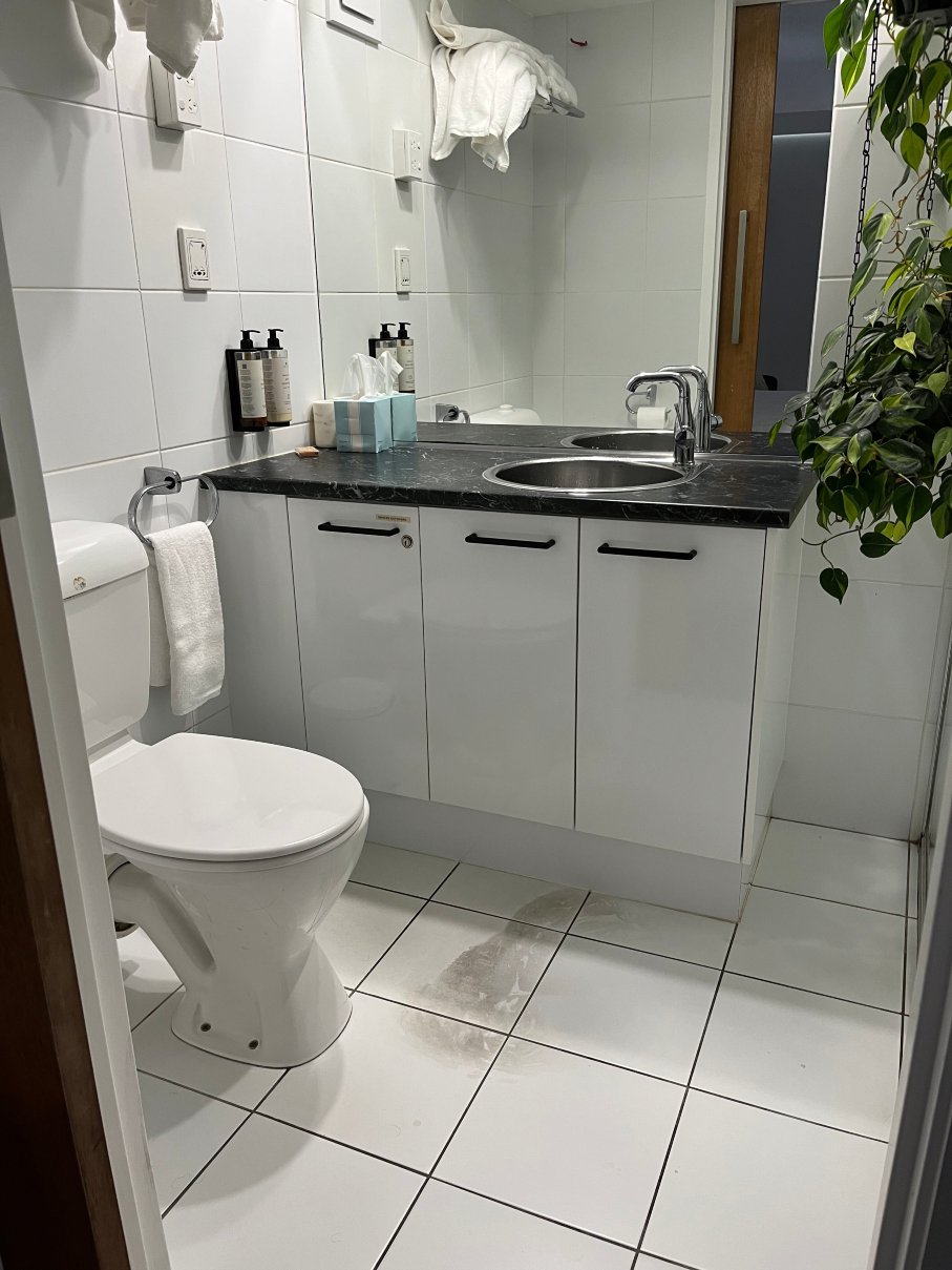 马库拉海滩温德姆华美达酒店-浴室