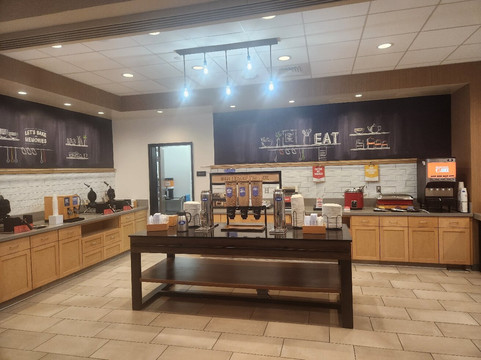 Hampton Inn Needles主图