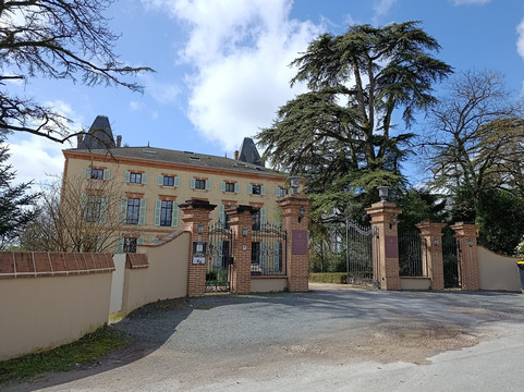 菲亚克城堡酒店及水疗中心主图