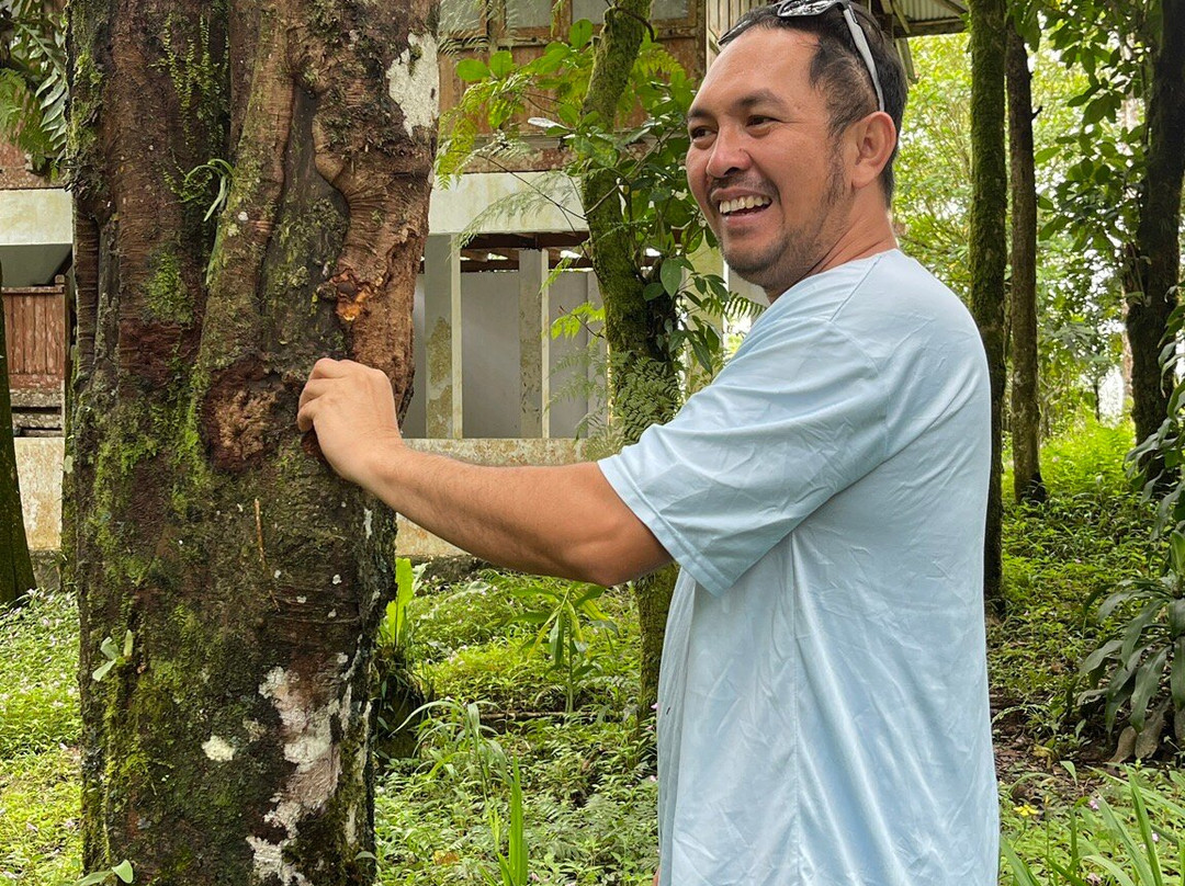 Lucky Tour and Travel - Manado Driver Guide-比通必去景点