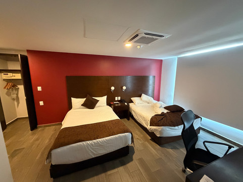 华美达坦皮科中心酒店主图