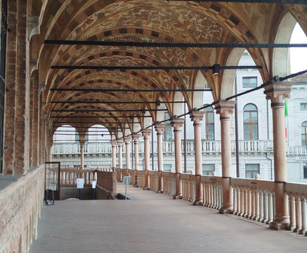 拉久内宫-帕多瓦必去景点