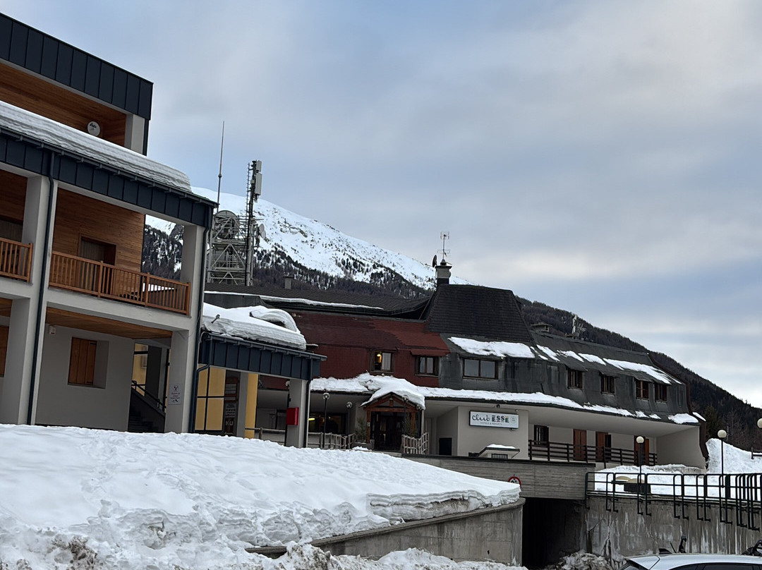 俱乐部艾斯皮拉2000主图