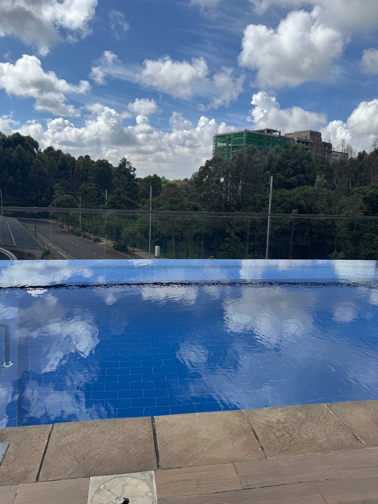 内罗毕两河购物中心假日酒店-官方