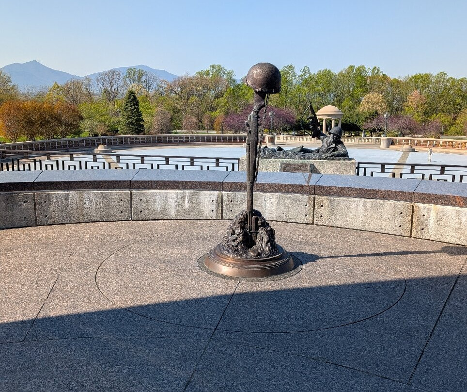 National D-Day Memorial-Bedford必去景点