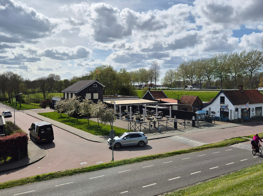 Oosterland餐馆和美食-De Meeuw