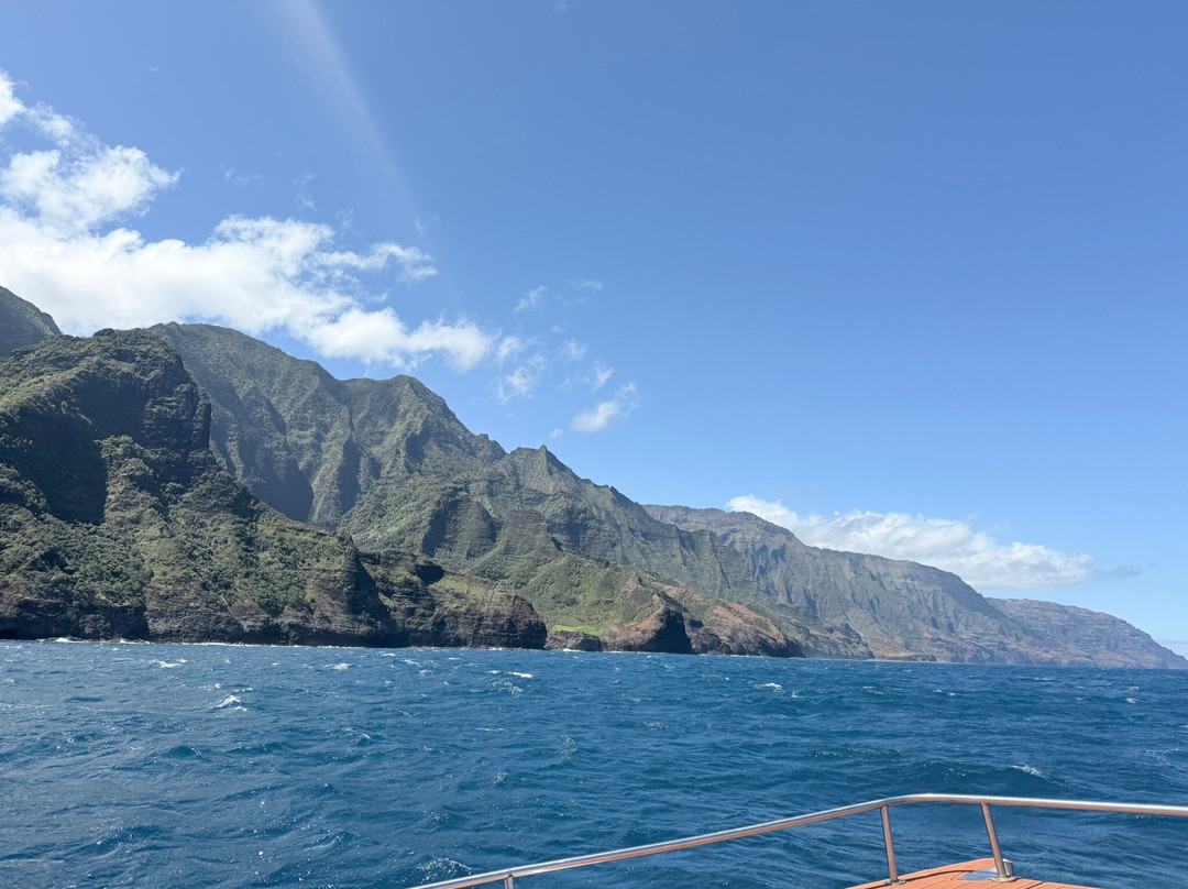 Makana Charters and Tours-卡慕也拉必去景点
