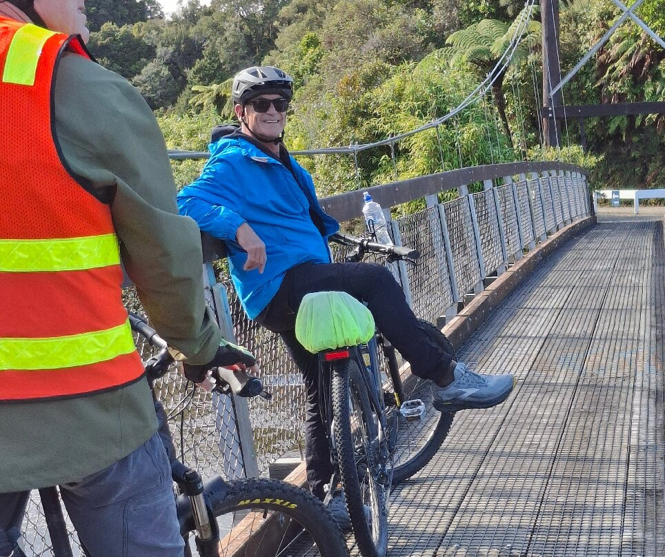Cycle Journeys West Coast-霍基蒂卡必去景点