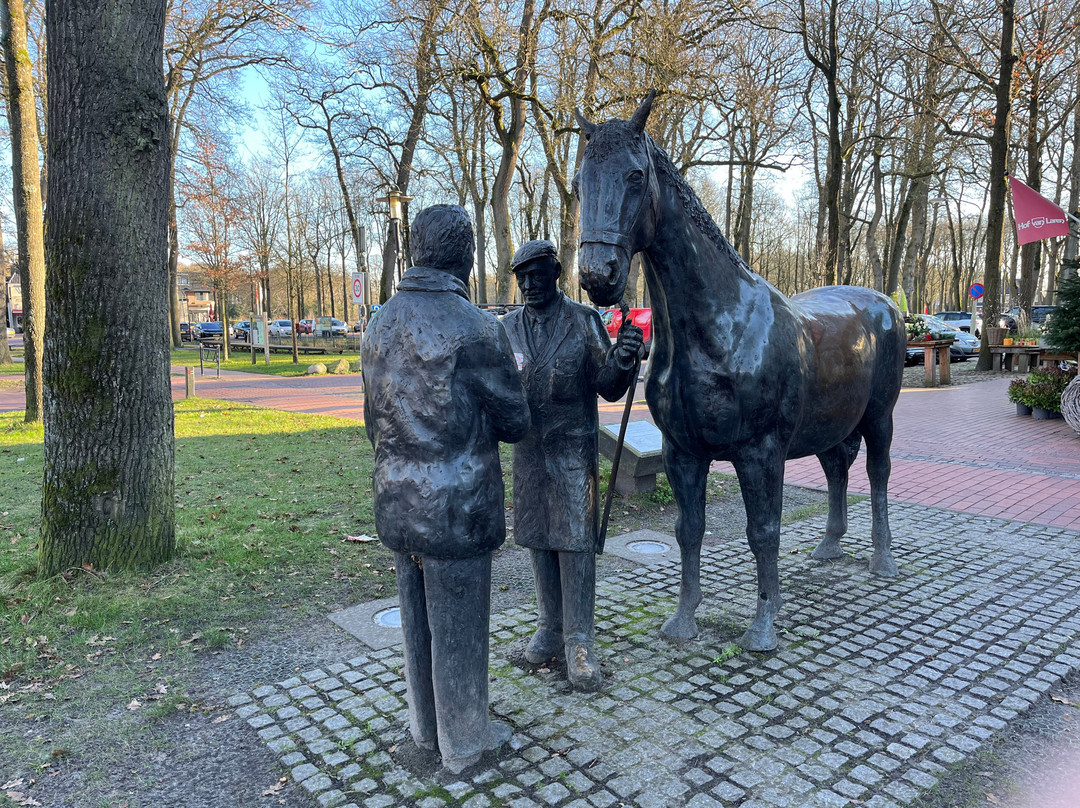 Zuidlaardermarktmonument