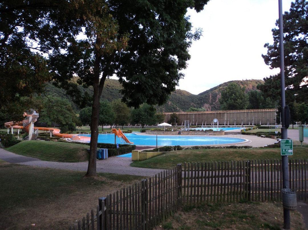 Freibad Salinental-巴特克罗伊茨纳赫必去景点