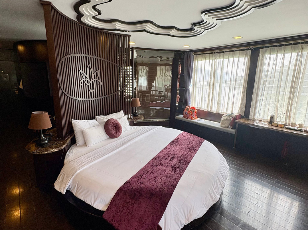 Ha Long Bay Lux Cruises-下龙湾必去景点