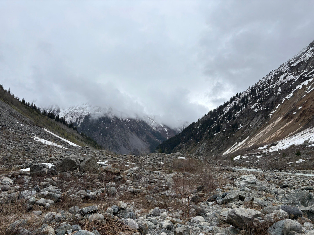 Chaladi Glacier-梅斯蒂亚必去景点