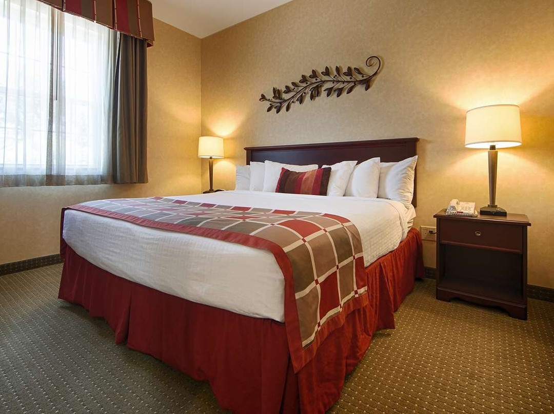 Hague酒店住宿-Best Western Plus Ticonderoga Inn & Suites