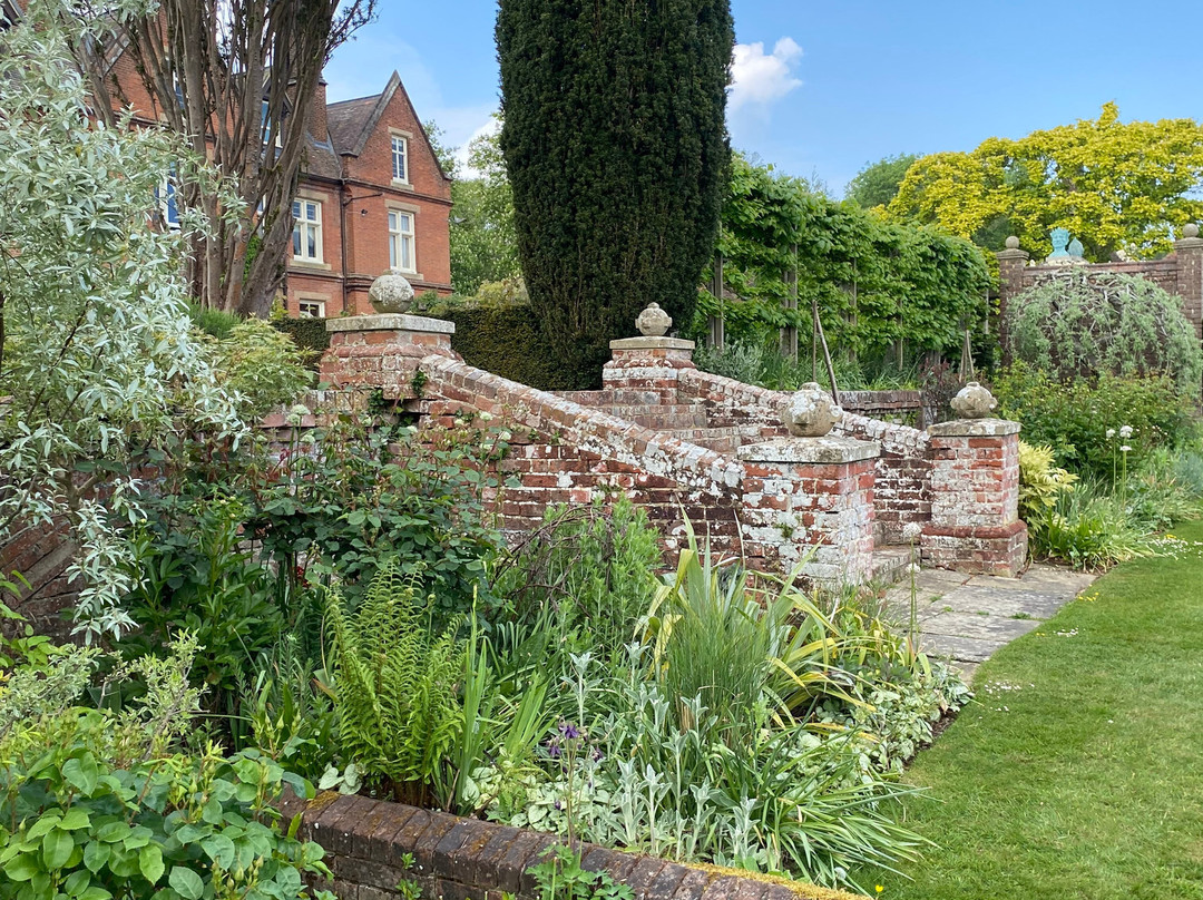 Doddington Place Gardens-Doddington必去景点