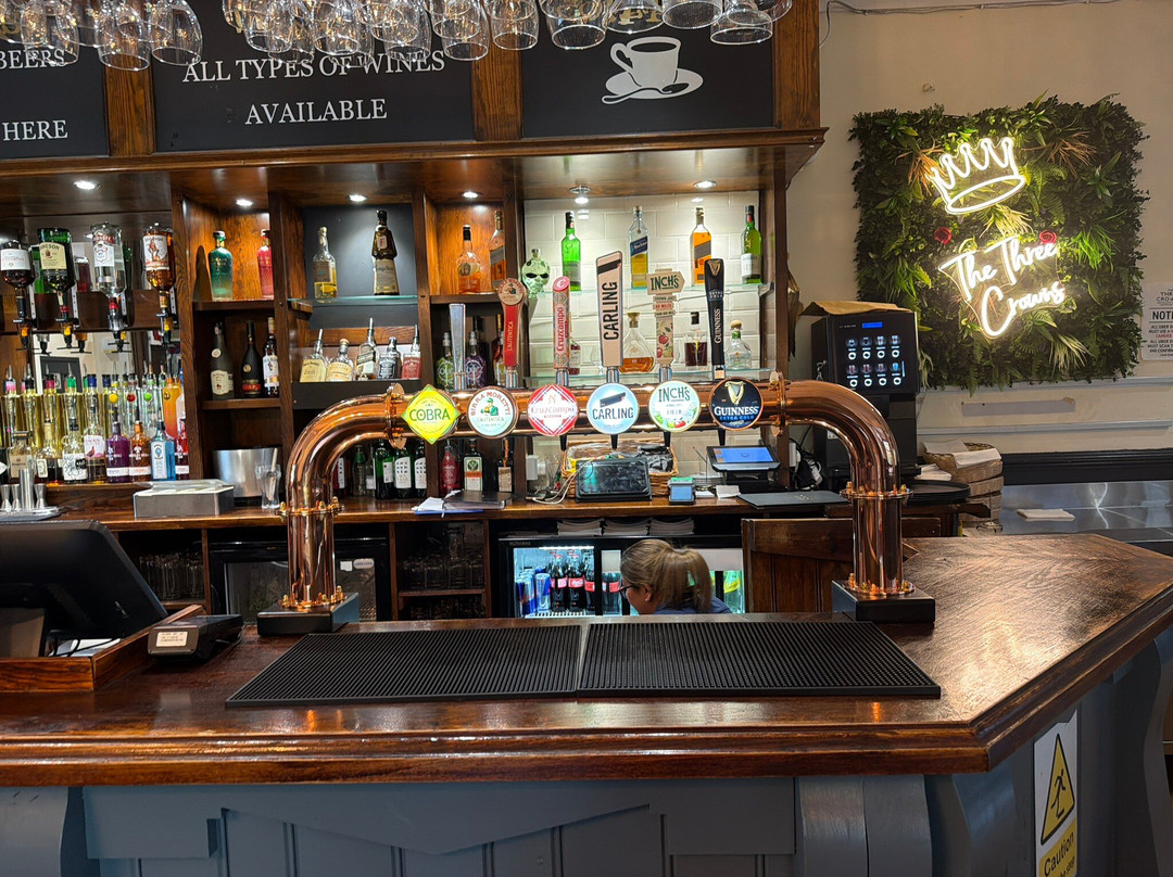 The Three Crowns Restaurant Grill And Bar